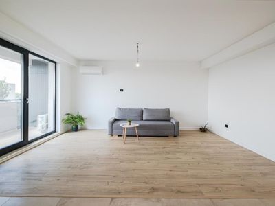 Apartament cu 2 camere de vânzare în Far, Constanța – fotografia 4 din 34