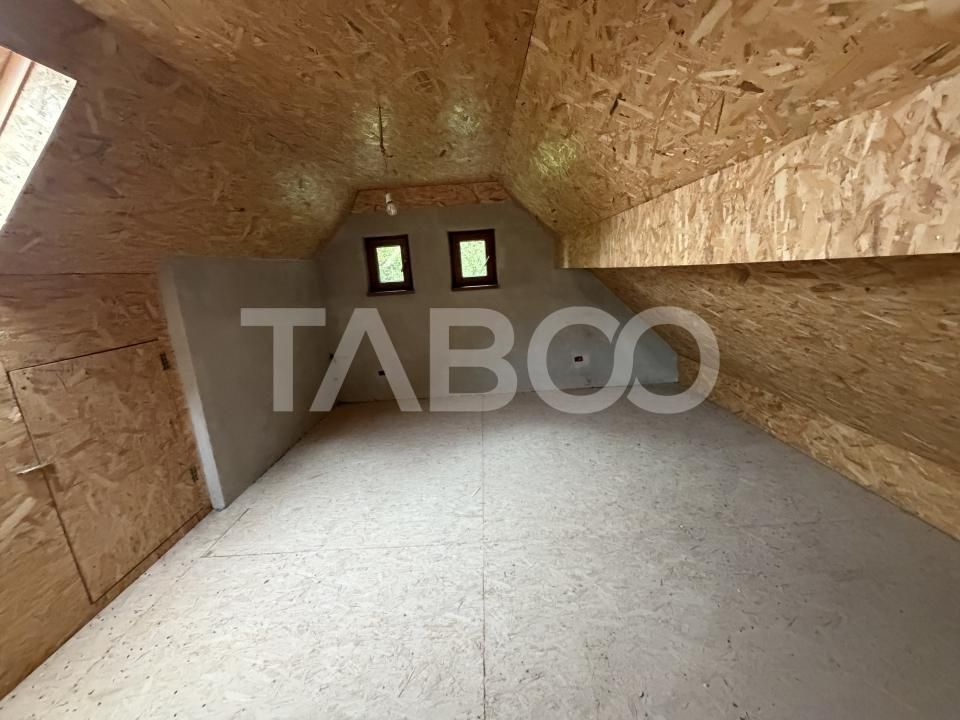 Casă cu 7 camere de vânzare în Berivoi – fotografia 13 din 29