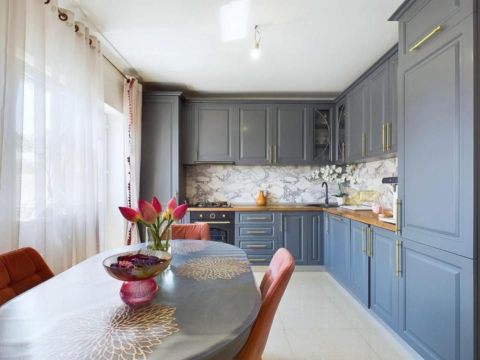 Casă cu 4 camere de vânzare în Domnești – fotografia 1 din 17