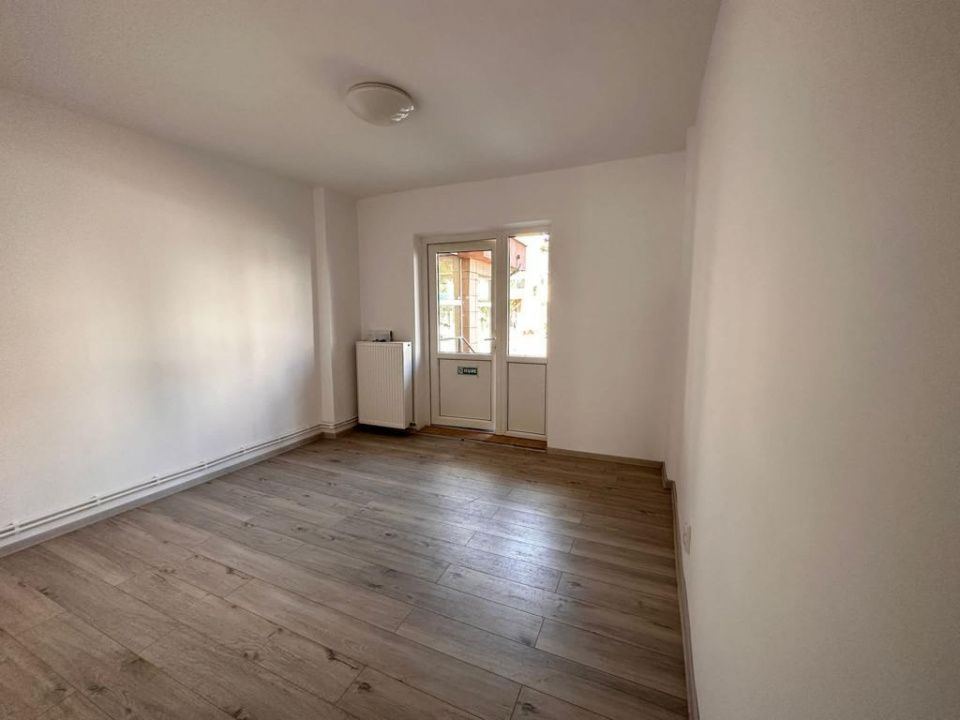 Spațiu comercial cu 2 camere de închiriat în Cetate, Alba Iulia – fotografia 20 din 37