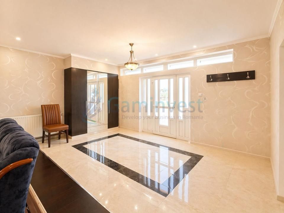 Casă cu 6 camere de vânzare în Central, Paleu – fotografia 3 din 11