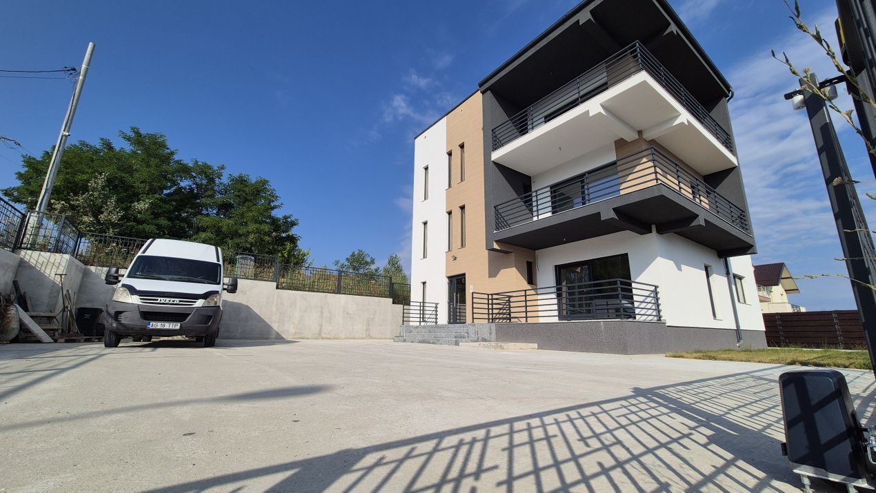 Casă cu 9 camere de vânzare în Gavana, Pitești – fotografia 2 din 4