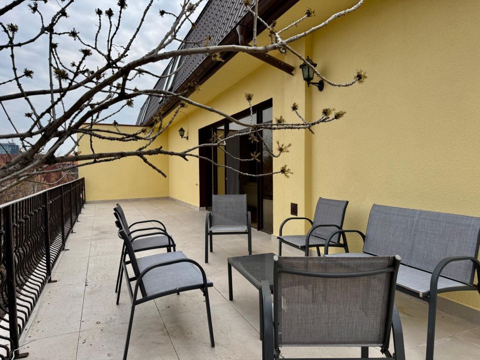 Apartament cu 4 camere de vânzare în Aviatorilor, București – fotografia 3 din 30