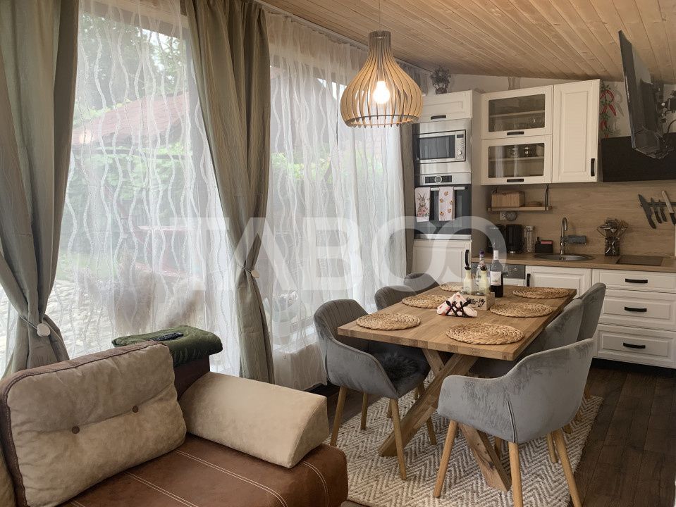 Casă cu 7 camere de vânzare în Sura Mare – fotografia 3 din 35