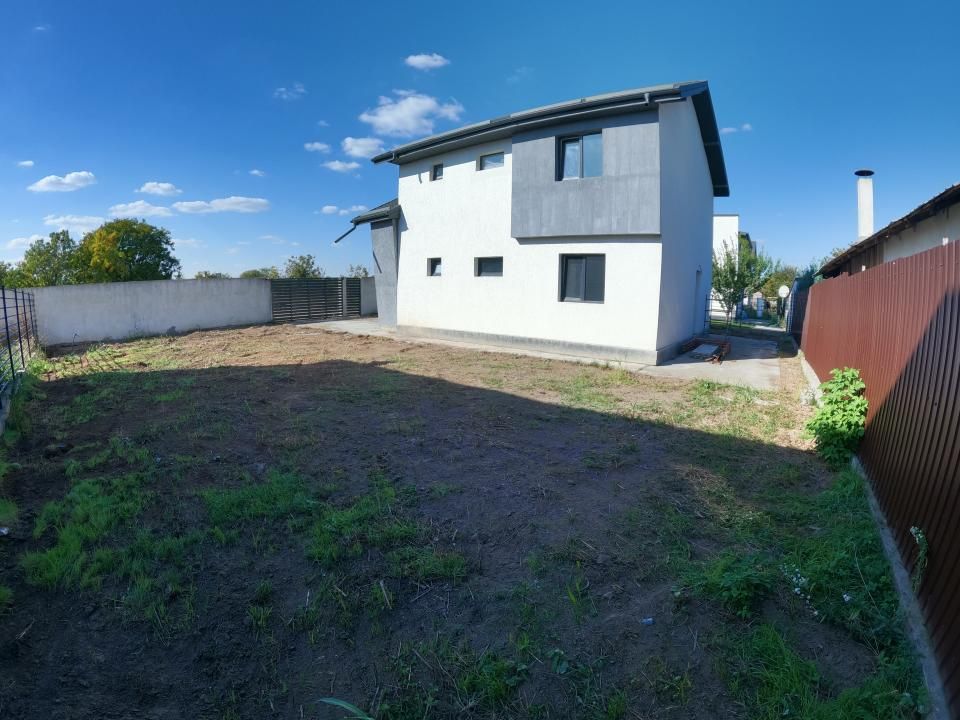 Casă cu 3 camere de vânzare în Semicentral, Giurgiu – fotografia 11 din 19