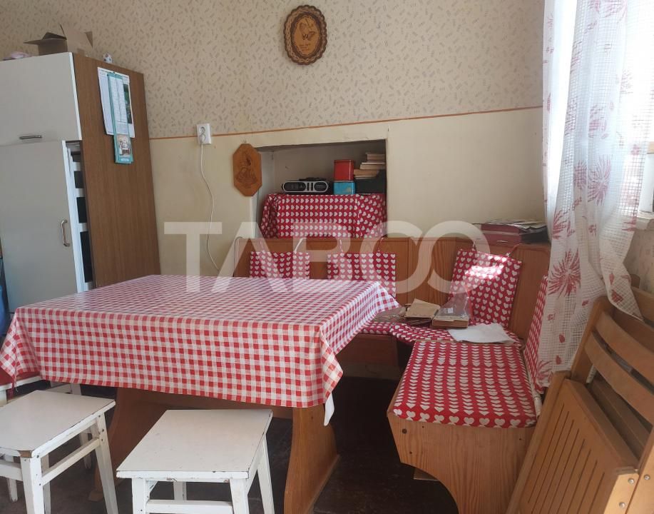 Casă cu 4 camere de vânzare în Cisnădie – fotografia 10 din 25