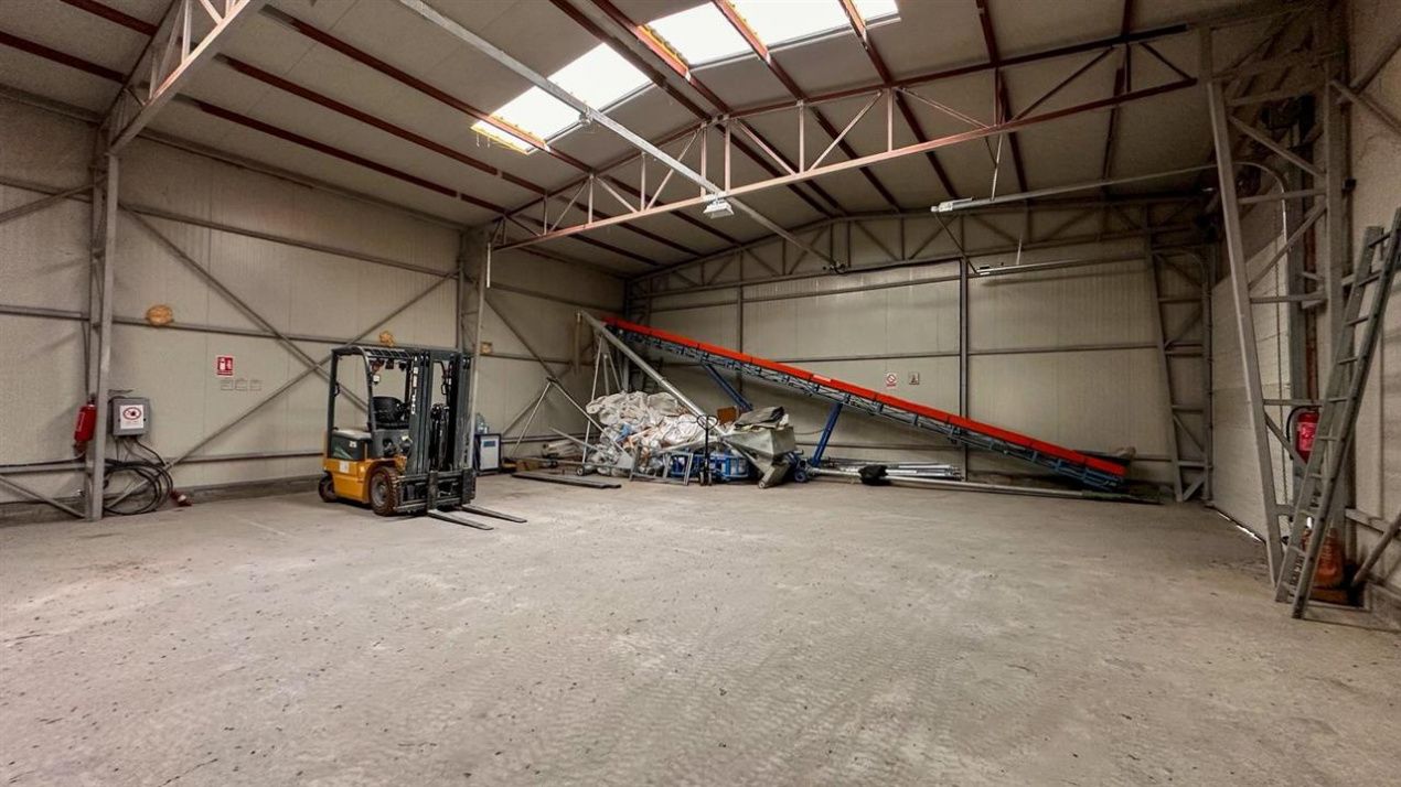 Spațiu industrial cu 3 camere de vânzare în Petresti – fotografia 6 din 13