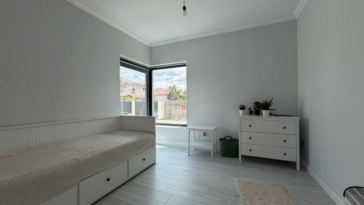Casă cu 5 camere de vânzare în Exterior Est, Moșnița Veche – fotografia 8 din 26