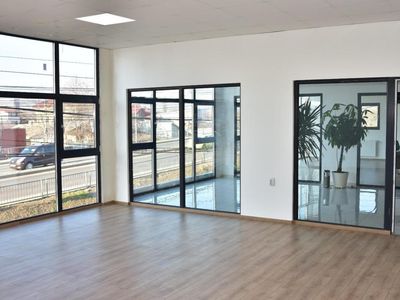 Spațiu comercial cu 24 camere de închiriat în Colentina, București – fotografia 4 din 15