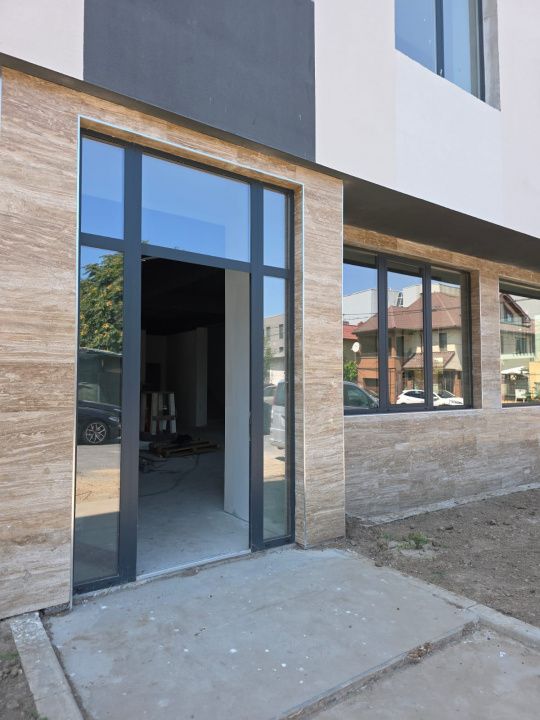 Spațiu comercial cu 4 camere de închiriat în Faleza Nord, Constanța – fotografia 1 din 43