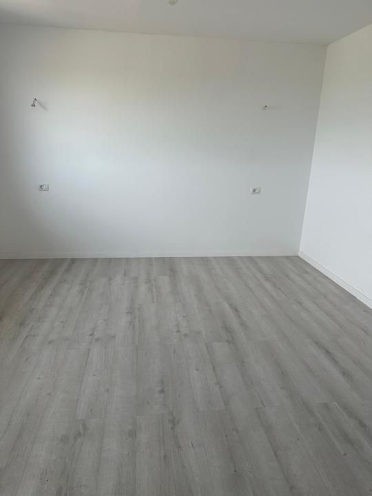 Casă cu 5 camere de vânzare în Dascalu – fotografia 18 din 33