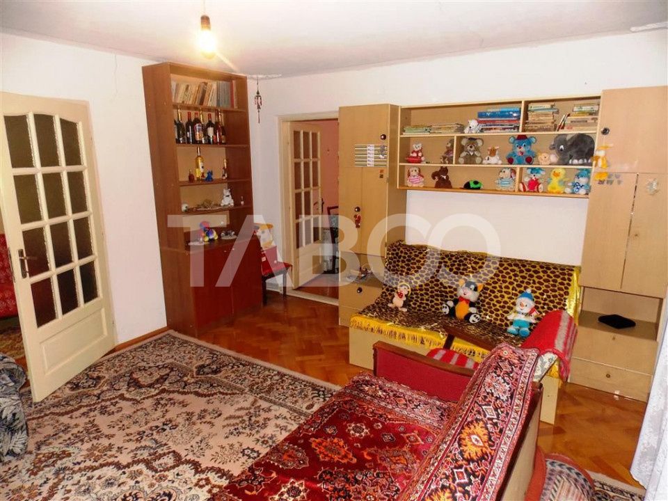 Casă cu 6 camere de vânzare în Gusterita, Sibiu – fotografia 7 din 23