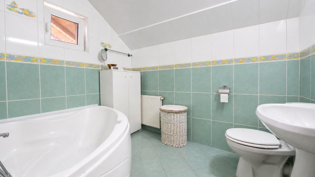 Casă cu 4 camere de vânzare în Nord, Hărman – fotografia 33 din 38