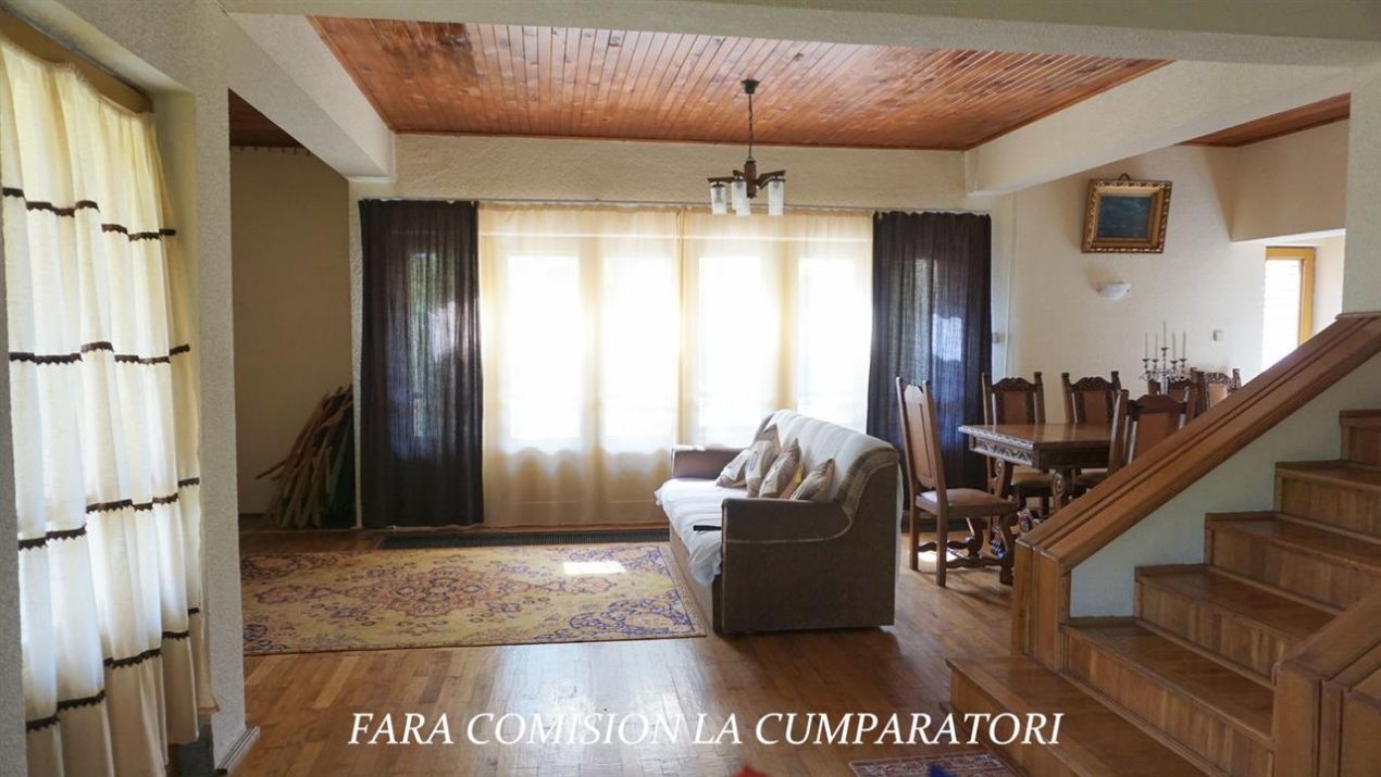 Casă cu 7 camere de vânzare în Daesti – fotografia 14 din 44