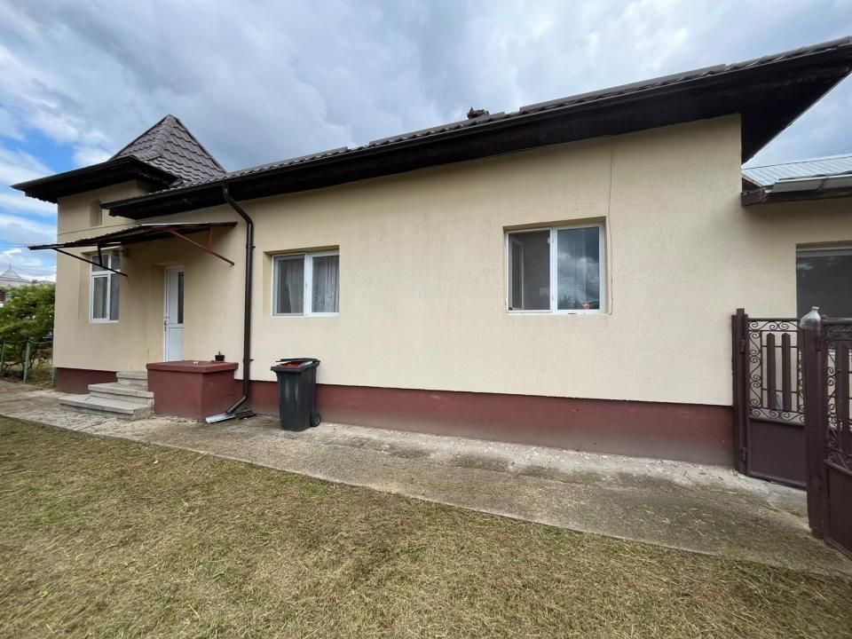 Casă cu 3 camere de vânzare în Periferie, Pucioasa – fotografia 4 din 20