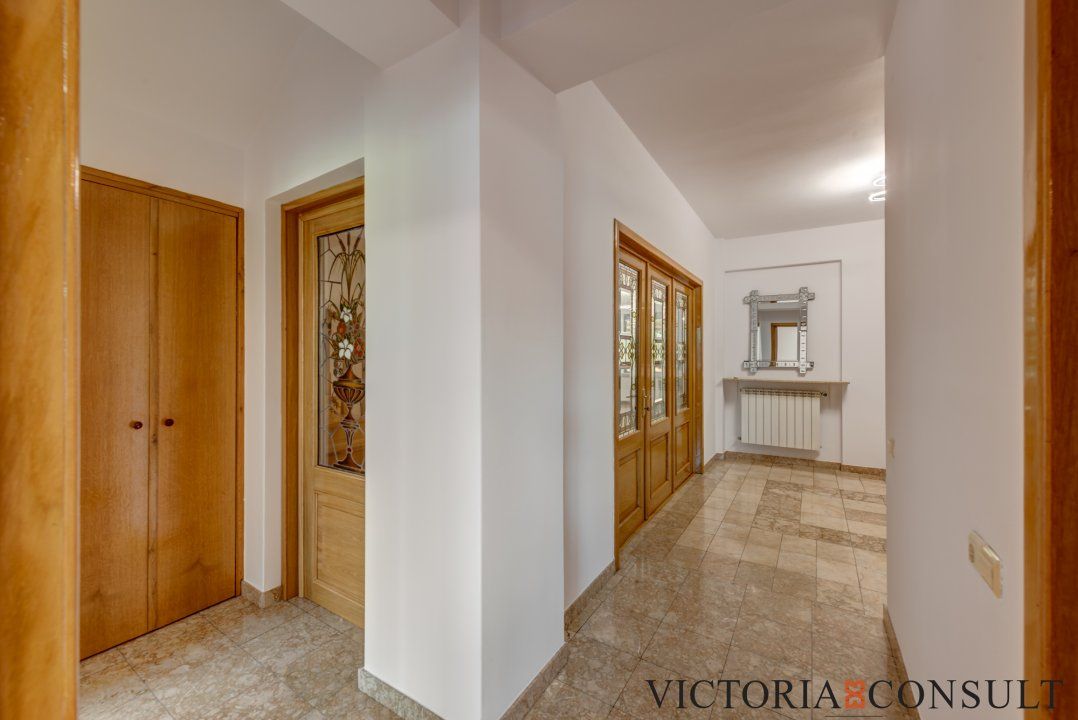 Casă cu 4 camere de închiriat în 1 Mai, București – fotografia 6 din 25
