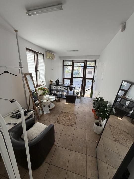 Spațiu comercial cu 6 camere de vânzare în Central, Giurgiu – fotografia 8 din 17