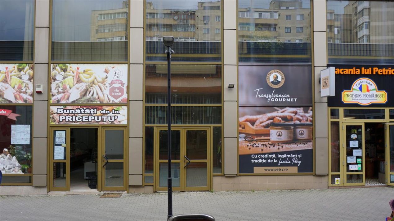 Spațiu comercial cu 2 camere de închiriat în Ultracentral, Râmnicu Vâlcea – fotografia 1 din 11