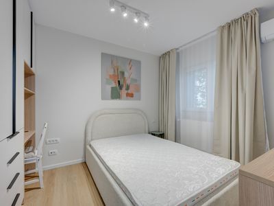 Apartament cu 4 camere de vânzare în Aviației, București – fotografia 4 din 35