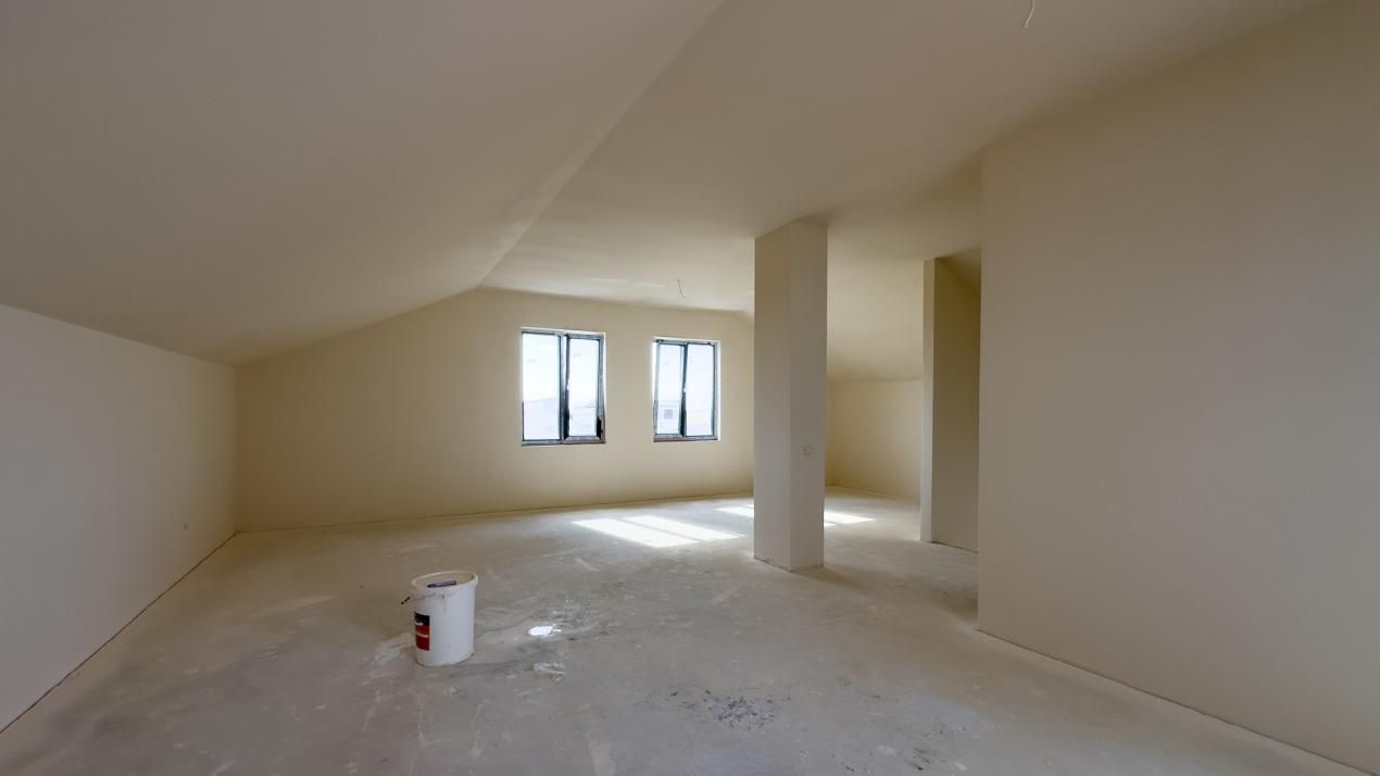 Casă cu 5 camere de vânzare în Central, Berceni – fotografia 8 din 15