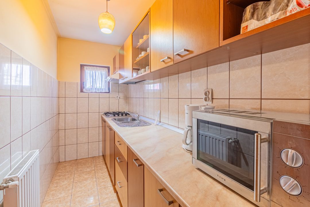 Casă cu 10 camere de vânzare în Râșnov – fotografia 31 din 35