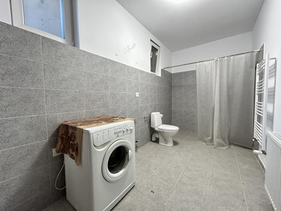Casă cu 5 camere de vânzare în Central, Dobroești – fotografia 7 din 15