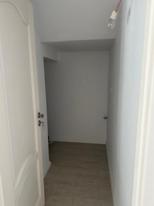 Casă cu 5 camere de vânzare în Dascalu – fotografia 22 din 33