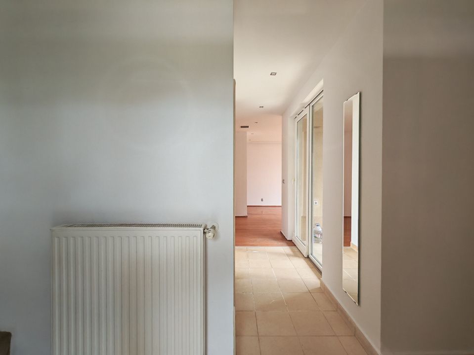Casă cu 4 camere de vânzare în Central, Tunari – fotografia 6 din 25