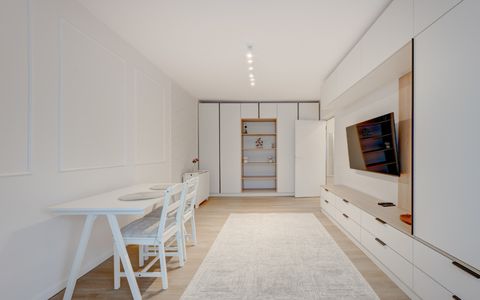 Apartament cu 4 camere de vânzare în Aviației, București