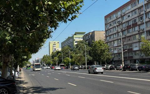 Apartament cu 2 camere de vânzare în Unirii, București