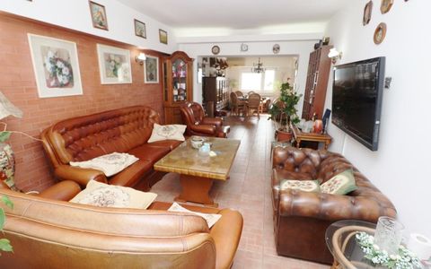 Apartament cu 4 camere de vânzare în Victoriei, București