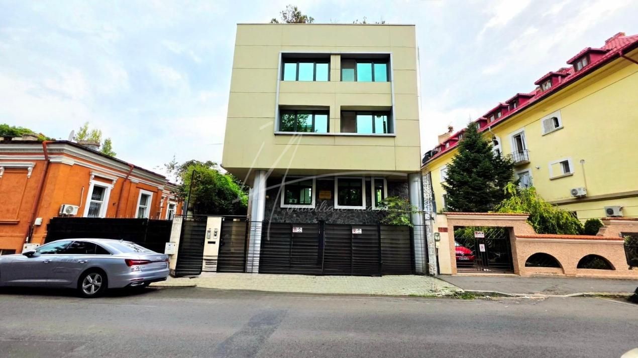 Casă cu 6 camere de închiriat în Unirii, București – fotografia 2 din 37