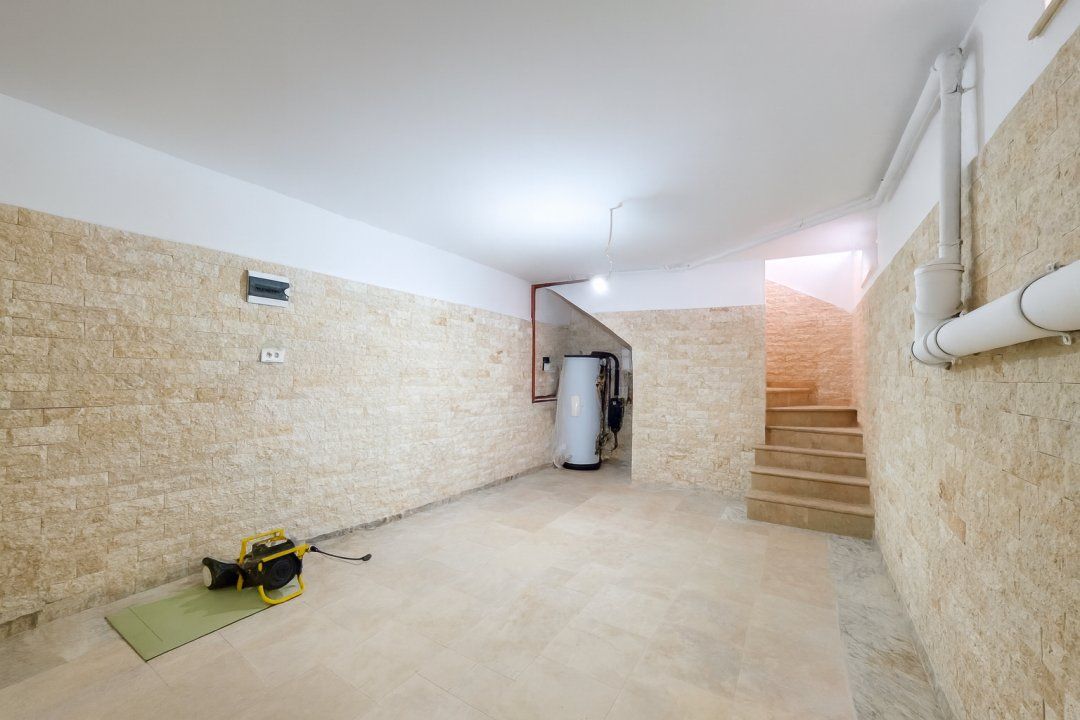 Casă cu 8 camere de vânzare în Snagov – fotografia 18 din 26