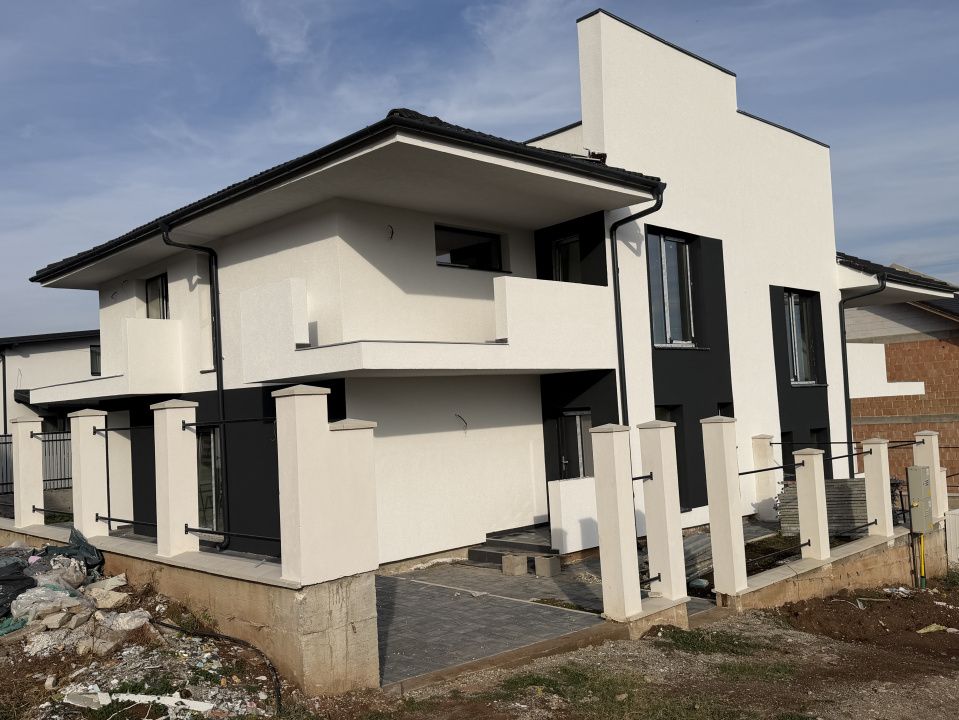 Casă cu 4 camere de vânzare în Cetate, Alba Iulia – fotografia 2 din 8