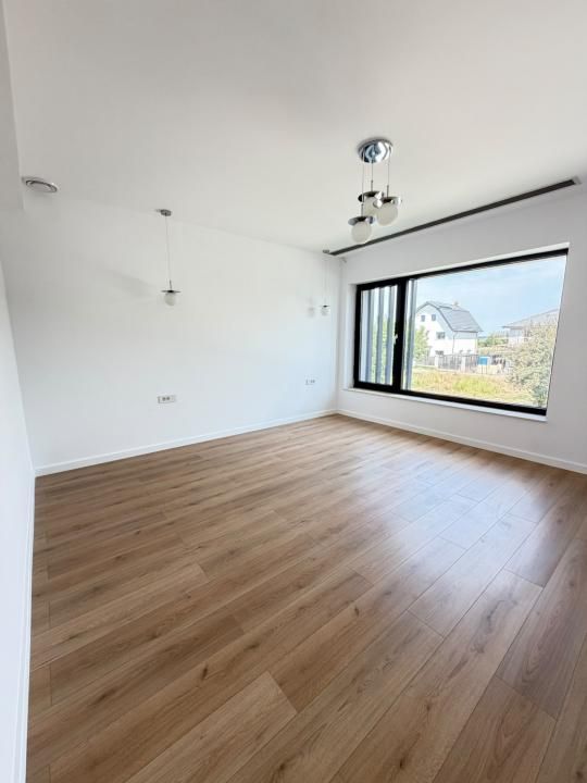 Casă cu 5 camere de vânzare în Tunari – fotografia 22 din 36