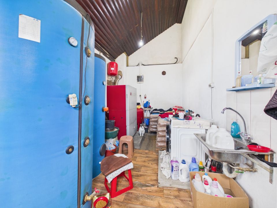 Hotel / pensiune cu 10 camere de vânzare în Tohanu Nou – fotografia 44 din 46