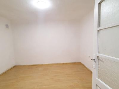 Casă cu 4 camere de vânzare în Ferentari, București – fotografia 5 din 12