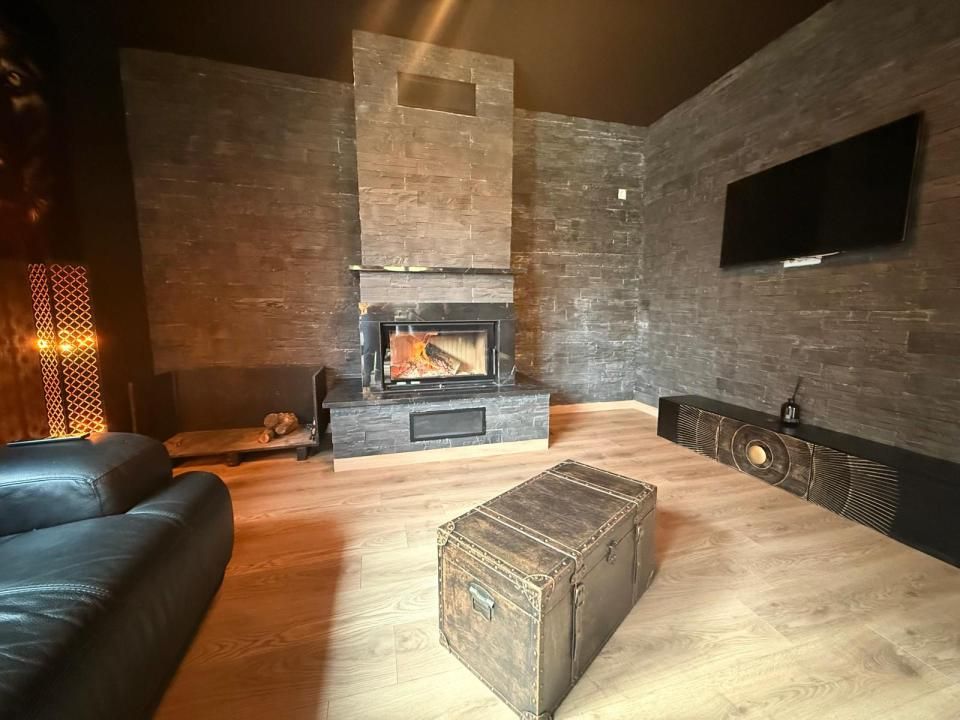 Casă cu 4 camere de vânzare în Central, Satu Nou – fotografia 3 din 24