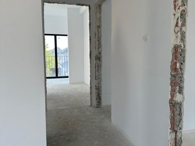 Casă cu 4 camere de vânzare în Central, Tunari – fotografia 5 din 14