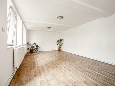 Casă cu 5 camere de vânzare în Noua, Brașov – fotografia 3 din 27