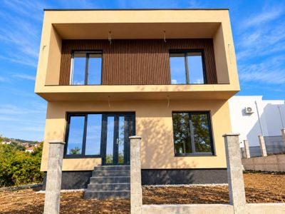 Casă cu 5 camere de vânzare în Dealuri Oradea, Oradea – fotografia 2 din 15