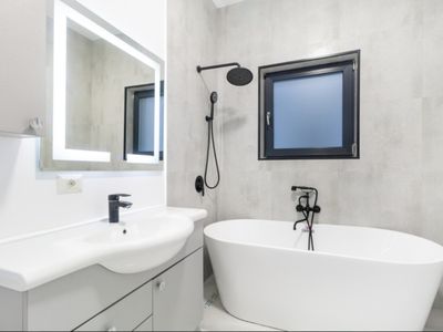 Casă cu 4 camere de închiriat în Tunari – fotografia 5 din 9