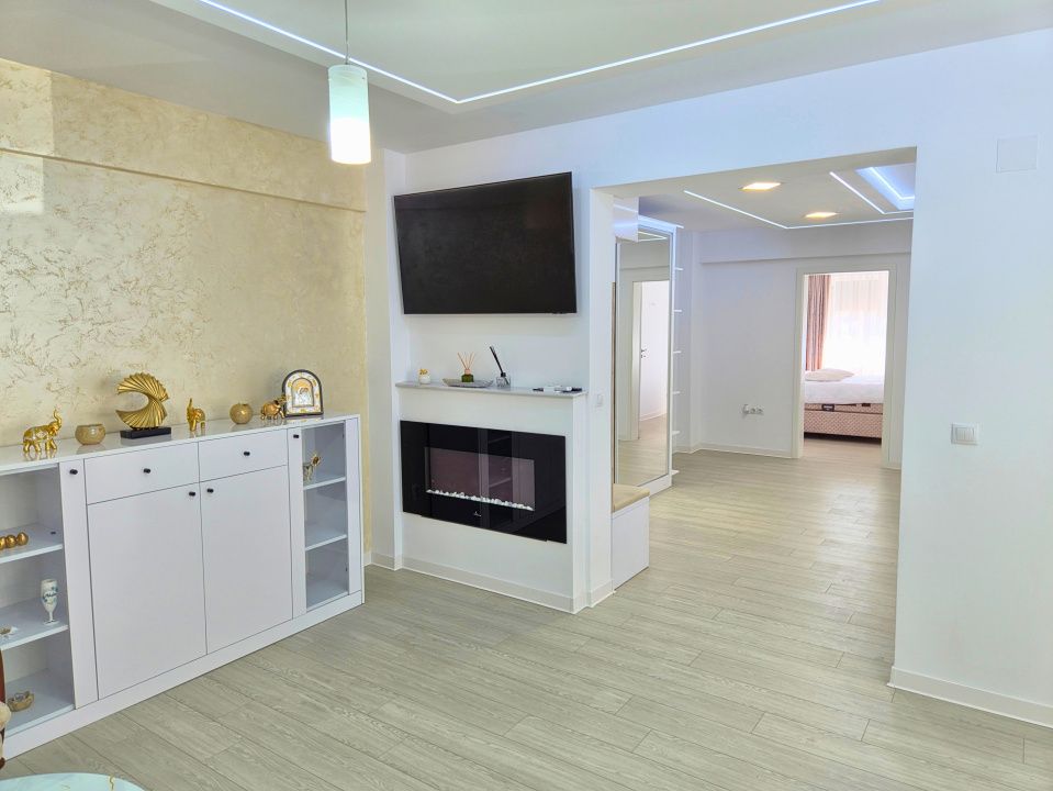Apartament cu 3 camere de închiriat în Ferdinand-CPL, Râmnicu Vâlcea – fotografia 7 din 14