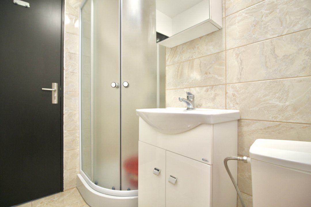 Apartament cu 4 camere de închiriat în Crângași, București – fotografia 15 din 17