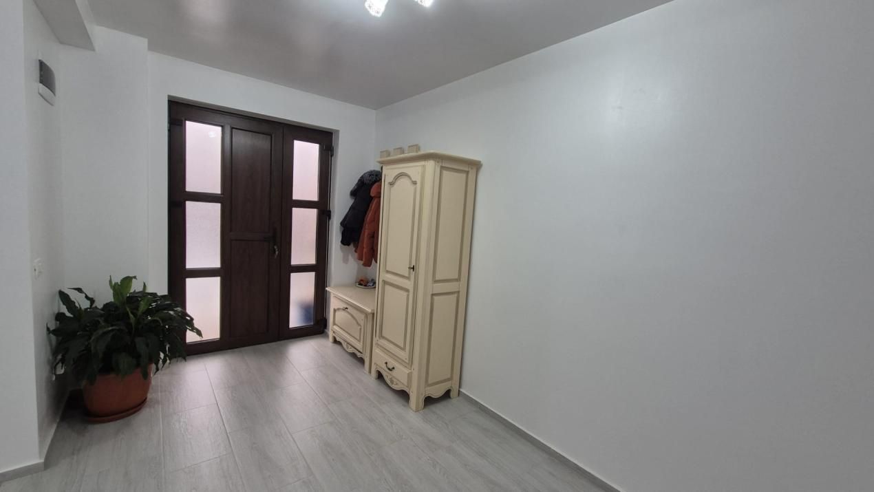 Casă cu 3 camere de vânzare în Central, Geamana – fotografia 14 din 17