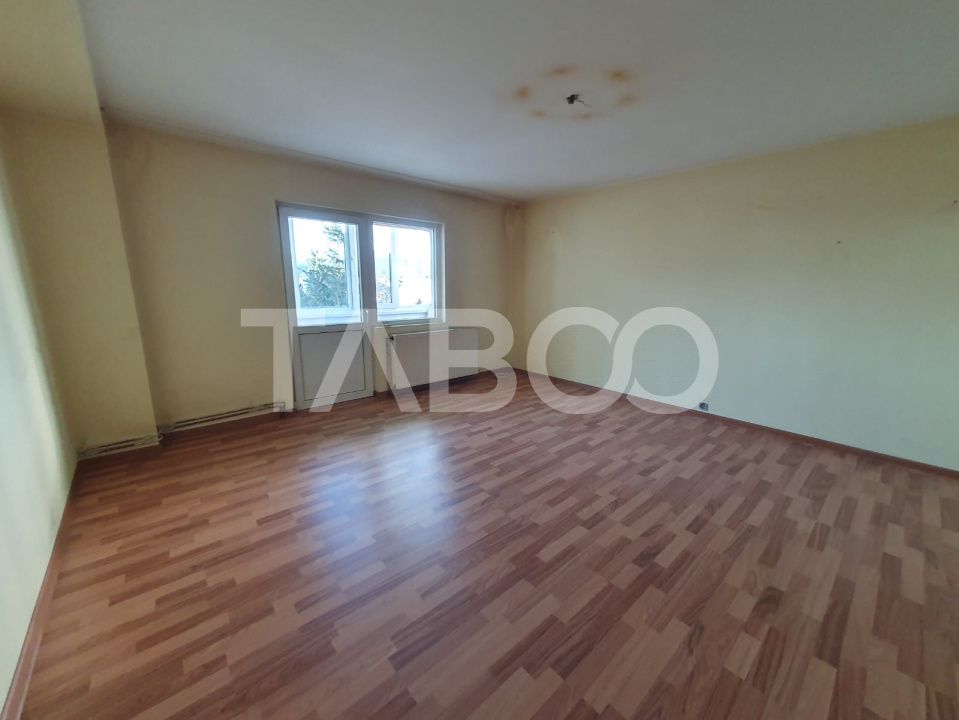 Apartament cu 3 camere de vânzare în Făgăraș – fotografia 1 din 13