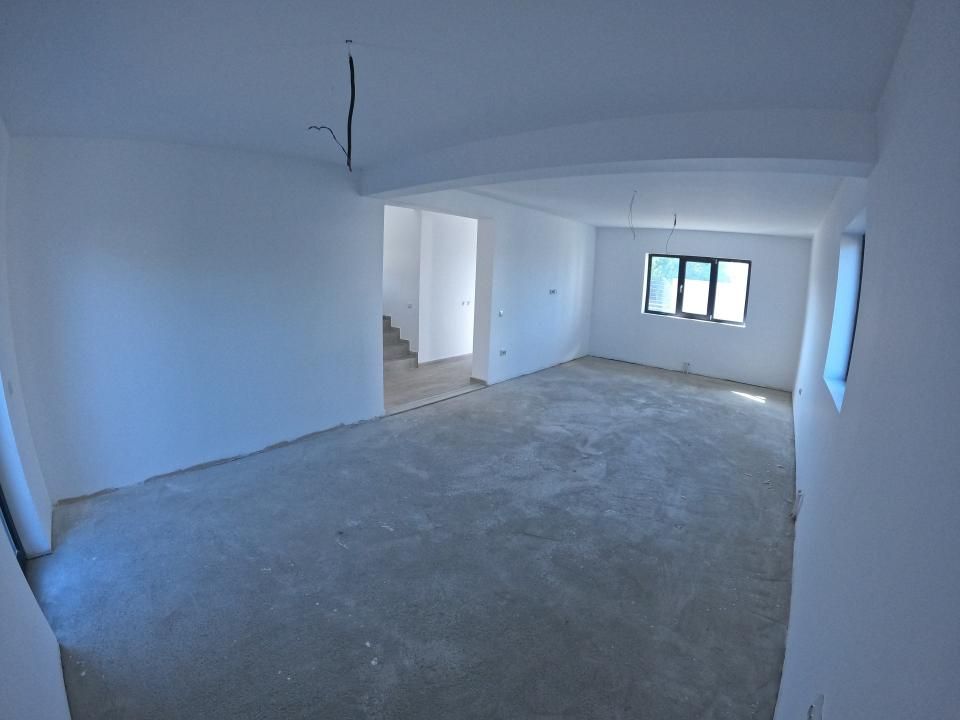 Casă cu 3 camere de vânzare în Semicentral, Giurgiu – fotografia 6 din 19