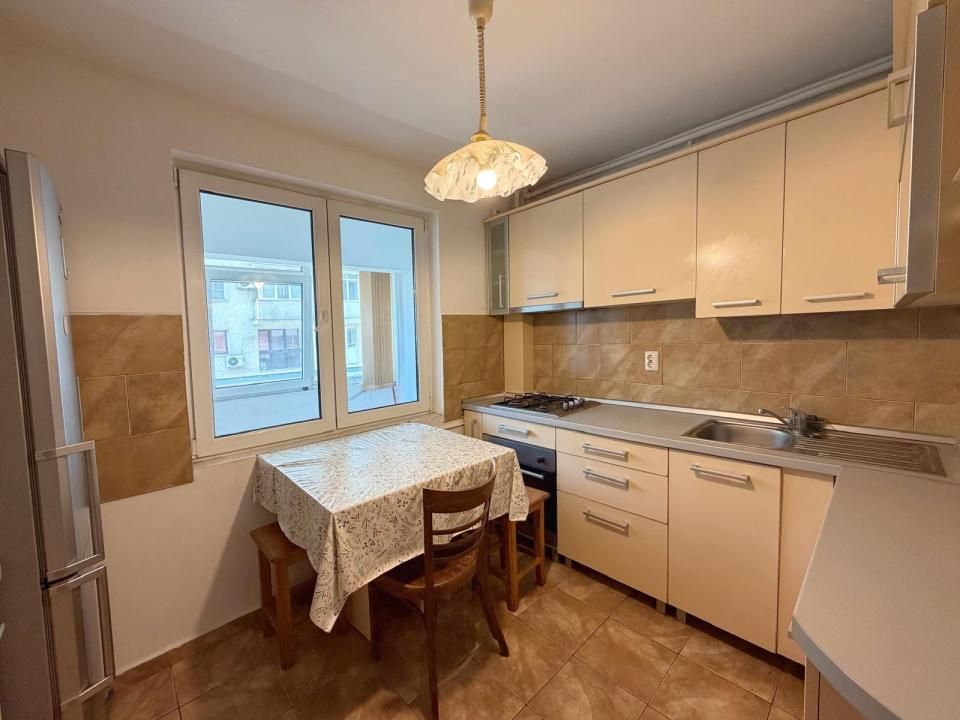 Apartament cu 3 camere de închiriat în Universitate, București – fotografia 18 din 26