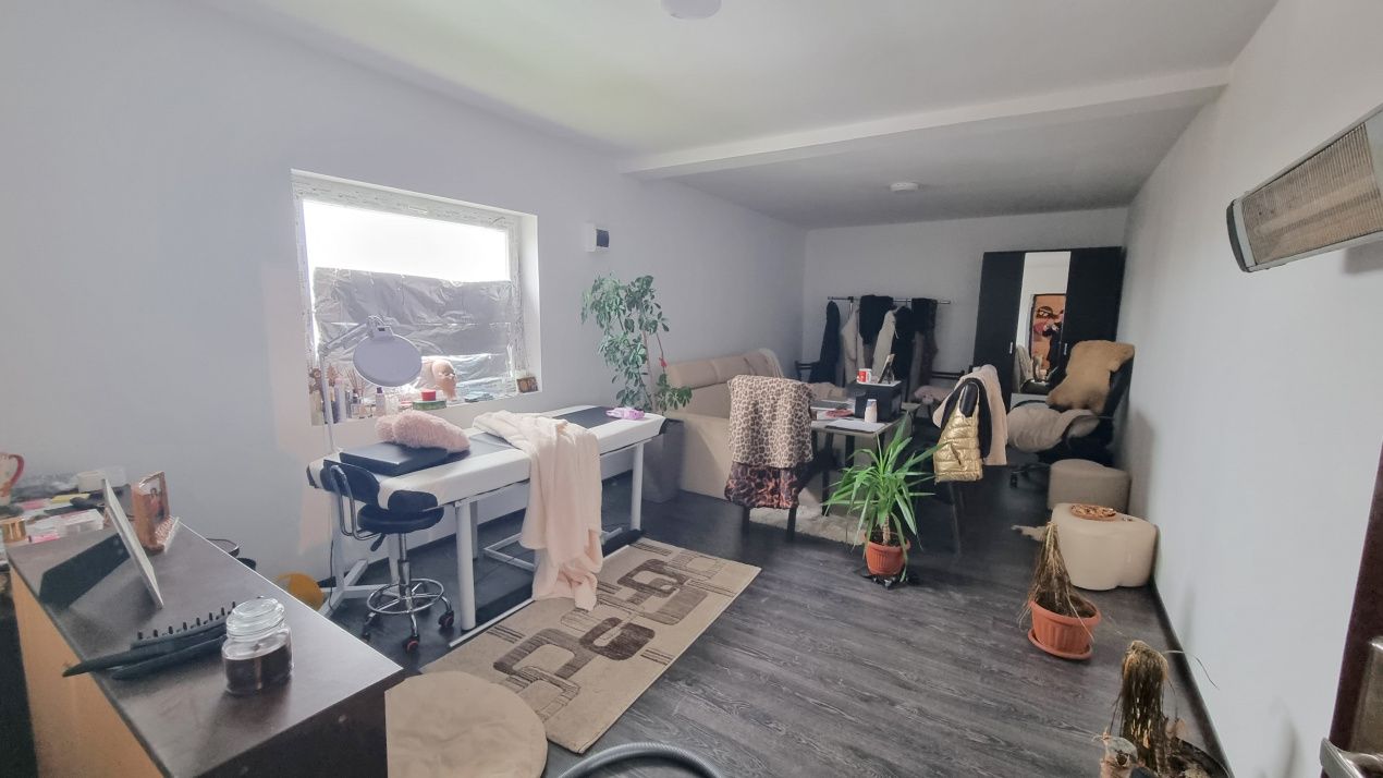 Spațiu comercial cu 3 camere de vânzare în Central, Tamadau Mare – fotografia 5 din 24