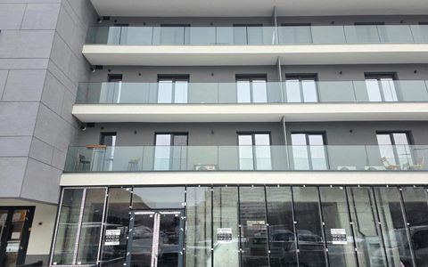 Spațiu comercial cu 2 camere de închiriat în Central, București